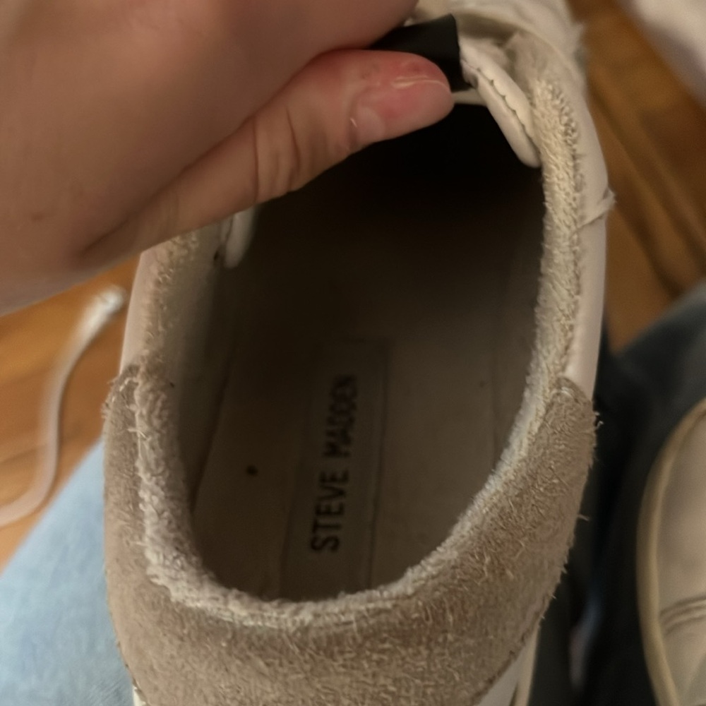 Steve Madden White Star Sneakers - Picture 3 of 6